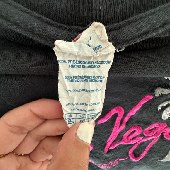 Vintage Las Vegas T Shirt XL Single Stich Neon Pink Embroidered Script Palm Tee - Picture 5 of 7